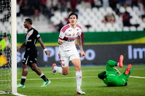 Notícias ogol.com.br - Pedro faz do Vasco sua maior vítima e assume artilharia do Brasil