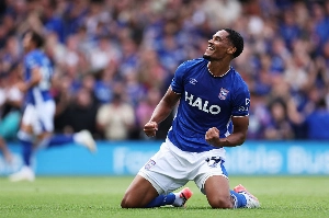 Notícias ogol.com.br - Com primeiro gol brasileiro da temporada, Ipswich volta para a Premier League com vitória