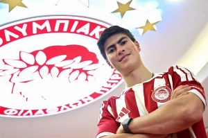 Notícias ogol.com.br - Olympiacos anuncia artilheiro mexicano por R$ 72 milhões