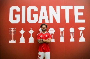 Notícias ogol.com.br - Internacional confirma chegada por empréstimo do meia Calebe