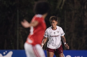 Notícias ogol.com.br - Internacional bate o Fluminense e volta a vencer no Brasileirão Feminino