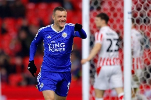 Notícias ogol.com.br - São Paulo monitora a situação de Jamie Vardy, lenda do Leicester e livre no mercado