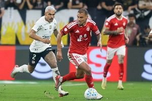 Notícias ogol.com.br - Inter se segura em Itaquera, perde, mas elimina Corinthians da Copa do Brasil