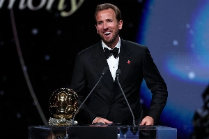 Notícias ogol.com.br - Kane faz história e vence a Bola de Ouro pela primeira vez