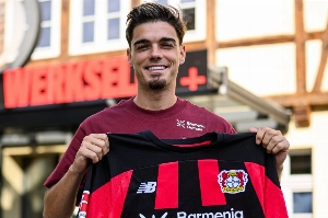 Notícias ogol.com.br - Leverkusen aposta em novo lateral espanhol como reposição para Grimaldo