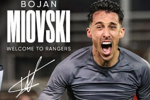 Notícias ogol.com.br - Artilheiro macedônio volta para a Escócia para reforçar o Rangers