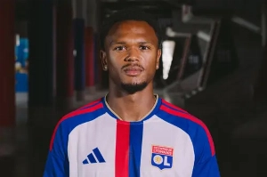 Notícias ogol.com.br - Lyon busca atacante belga na Juventus
