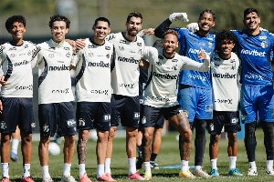 Notícias ogol.com.br - Neymar treina com o Santos, mas é dúvida para jogo da Sul-Americana