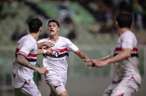 Notícias ogol.com.br - Lateral do São Paulo é detido após atropelamento com morte