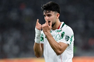 Notícias ogol.com.br - Mais garçom, sempre artilheiro: Flaco vive a melhor temporada da carreira