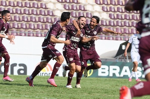 Notícias ogol.com.br - Ferroviária vence Inter de Limeira em 'jogo de dois dias', e dupla paulista vai à Série B