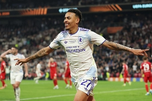 Notícias ogol.com.br - Chelsea dá chapéu no Arsenal e vai pagar R$ 800 mi por meia da seleção inglesa