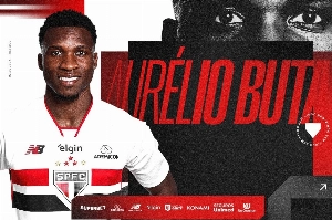 Notícias ogol.com.br - São Paulo confirma a chegada de lateral português