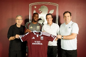 Notícias ogol.com.br - Aston Villa traz Aaron Wan-Bissaka de volta à Premier League