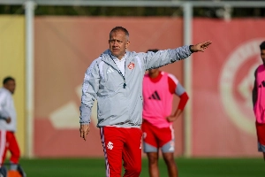 Notícias ogol.com.br - Eduardo Baptista mostra otimismo no Inter e explica saída do Criciúma: 'Foi a negociação mais rápida que eu tive'