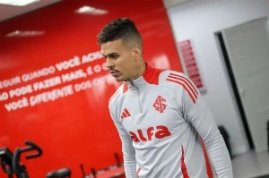Notícias ogol.com.br - Coritiba encaminha contratação do volante Richard, de saída do Internacional