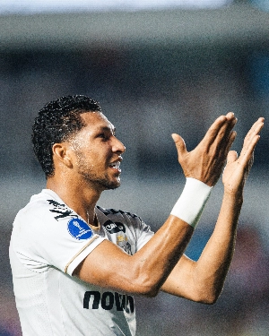 ge - Rony desencanta e vira referência do Santos na luta por classificação na Sul-Americana
