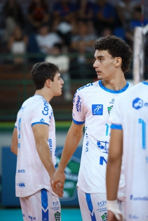 ge - Joinville Vôlei promove jovem da base e chega a 11 jogadores no elenco