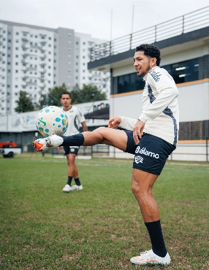 ge - Não é só na Vila: gramado do CT também incomoda jogadores e comissão técnica do Santos