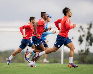 ge - Bahia faz primeiro treino com bola da intertemporada e tem quatro jogadores em recuperação