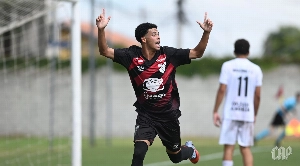 ge - Joia do Athletico que fez gol do meio-campo é camisa 10 da seleção e destaque na base; conheça
