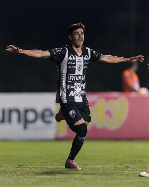 ge - 'Curinga', Hugo Costa celebra gol e bom início do Votuporanguense na 2ª fase da A2