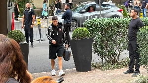 ge - Com Bidu e Garro, Corinthians chega em Porto Alegre para enfrentar o Inter; veja relacionados