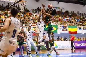 ge - Sampaio Basquete vence terceiro jogo contra o São José e avança pra final da LBF 2025