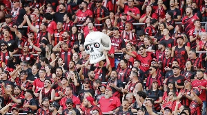 UmDois Esportes: Notícias do esporte paranaense e brasileiro - Torcedor do Athletico faz rifa solidária com itens históricos de ex-campeão