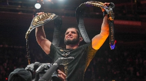 UmDois Esportes: Notícias do esporte paranaense e brasileiro - UFC 330: Makhachev mantém cinturão e supera recorde de Anderson Silva