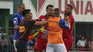 UmDois Esportes: Notícias do esporte paranaense e brasileiro - Federação Paranaense oficializa campeão de torneio que terminou em briga generalizada