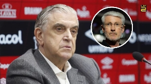 UmDois Esportes: Notícias do esporte paranaense e brasileiro - Odair Hellmann cumpriu sua missão até aqui no Athletico. Resta Petraglia cumprir as suas