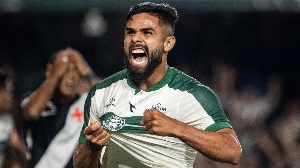 UmDois Esportes: Notícias do esporte paranaense e brasileiro - Pontuação do Coritiba entra para história e anima para sequência na Série A