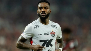 UmDois Esportes: Notícias do esporte paranaense e brasileiro - Presidente do Vitória acusa complô da CBF após derrota para o Athletico