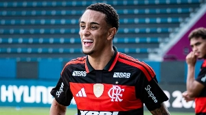 UmDois Esportes: Notícias do esporte paranaense e brasileiro - Ex-Athletico, promessa do Flamengo negocia renovação e é alvo de gigantes da Europa