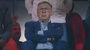 UmDois Esportes: Notícias do esporte paranaense e brasileiro - Ancelotti é recebido por Petraglia em camarote antes de Athletico x Flamengo