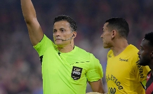 UmDois Esportes: Notícias do esporte paranaense e brasileiro - Áudio do VAR expõe polêmica em expulsão no Athletico