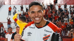 UmDois Esportes: Notícias do esporte paranaense e brasileiro - Athletico provoca o Coritiba após classificação: “Paraná bem representado”