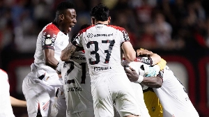 UmDois Esportes: Notícias do esporte paranaense e brasileiro - Goleiro Santos brilha nos pênaltis e coloca o Athletico nas oitavas da Copa do Brasil