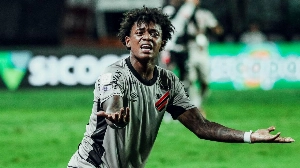 UmDois Esportes: Notícias do esporte paranaense e brasileiro - Athletico perde para o Vasco e mantém maldição em São Januário