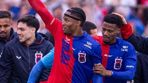 UmDois Esportes: Notícias do esporte paranaense e brasileiro - É festa! Paraná Clube vence o Araucária e garante acesso para a elite do Paranaense