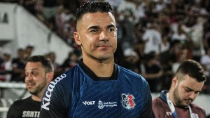 UmDois Esportes: Notícias do esporte paranaense e brasileiro - Goleiro ex-Athletico e Paraná cobra milhões de clube da Série C