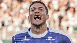 UmDois Esportes: Notícias do esporte paranaense e brasileiro - Destaque do Coritiba, goleiro Pedro Rangel entra em seleção do mês de abril