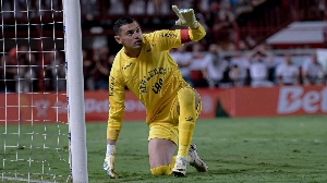UmDois Esportes: Notícias do esporte paranaense e brasileiro - Herói, Santos acumula 21 pênaltis defendidos e oito classificações pelo Athletico