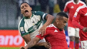 UmDois Esportes: Notícias do esporte paranaense e brasileiro - Coritiba sofre empate justo para quem joga de mãos dadas com a sorte