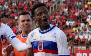 UmDois Esportes: Notícias do esporte paranaense e brasileiro - Paraná Clube segura empate com um a menos e decide título em casa