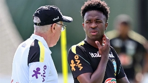UmDois Esportes: Notícias do esporte paranaense e brasileiro - A ansiedade na seleção brasileira e a crise que eclode na CBF