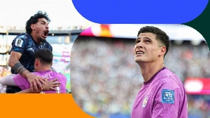 UmDois Esportes: Notícias do esporte paranaense e brasileiro - Herói do Paraguai ficou anos sem jogar e vendeu uniformes quando filho nasceu