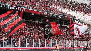 UmDois Esportes: Notícias do esporte paranaense e brasileiro - Athletico faz promoção nos ingressos para o jogo contra o Red Bull Bragantino