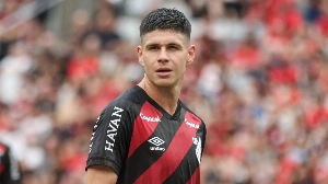 UmDois Esportes: Notícias do esporte paranaense e brasileiro - Zapelli preocupa Athletico e gringo reaparece após seis meses